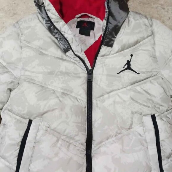 Boys Small Air Jordan winter coat - Picture 5 of 7